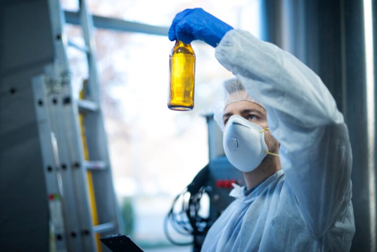 Capelas de Exaustão Química: Como Funcionam e Quando Utilizar em Processos Laboratoriais