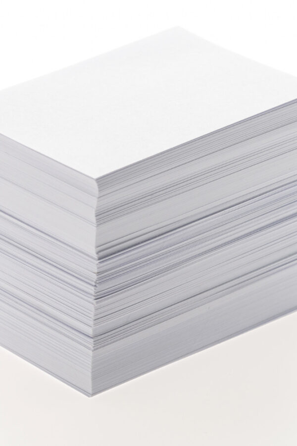 Papel sulfite reciclado x comum: qual a diferença e por que escolher?