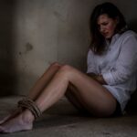 Como Fica a Pessoa Que Foi Amarrada: Sintomas, Ciclos e Efeitos Reais